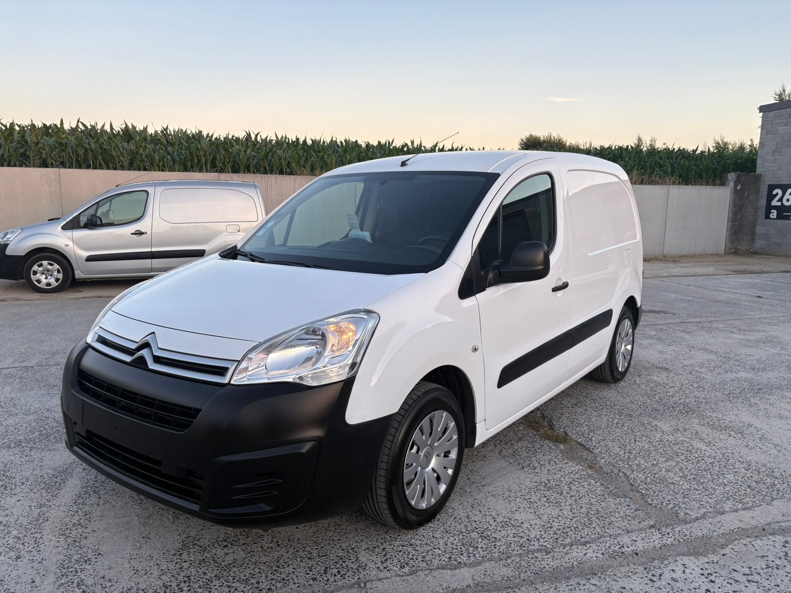 Citroën Berlingo 6€ 137Dkm GVV ! ! !, Autos, Achat, 1250 kg, Euro 6, Boîte manuelle