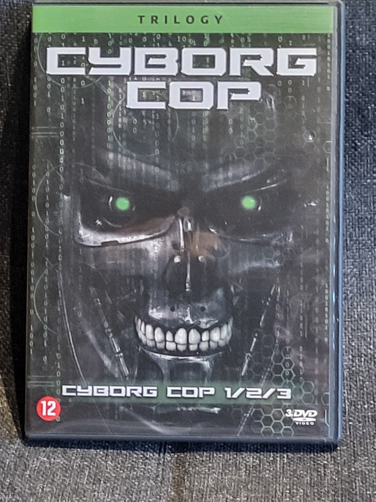 dvd box "Cyborg cop 1/2/3", CD & DVD, DVD | Science-Fiction & Fantasy, Enlèvement ou Envoi, Anglais, Science-Fiction, Néerlandais