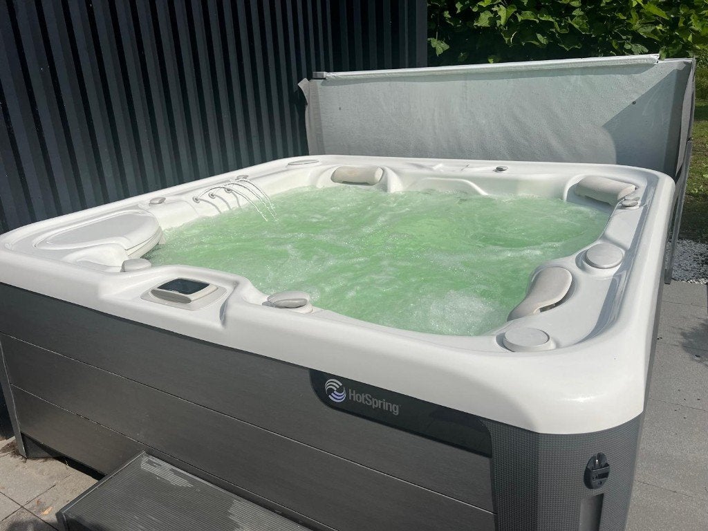 Jacuzzi Hotspring 5 zitplaatsen, Jardin & Terrasse, Enlèvement, Comme neuf, Couverture, Fixé