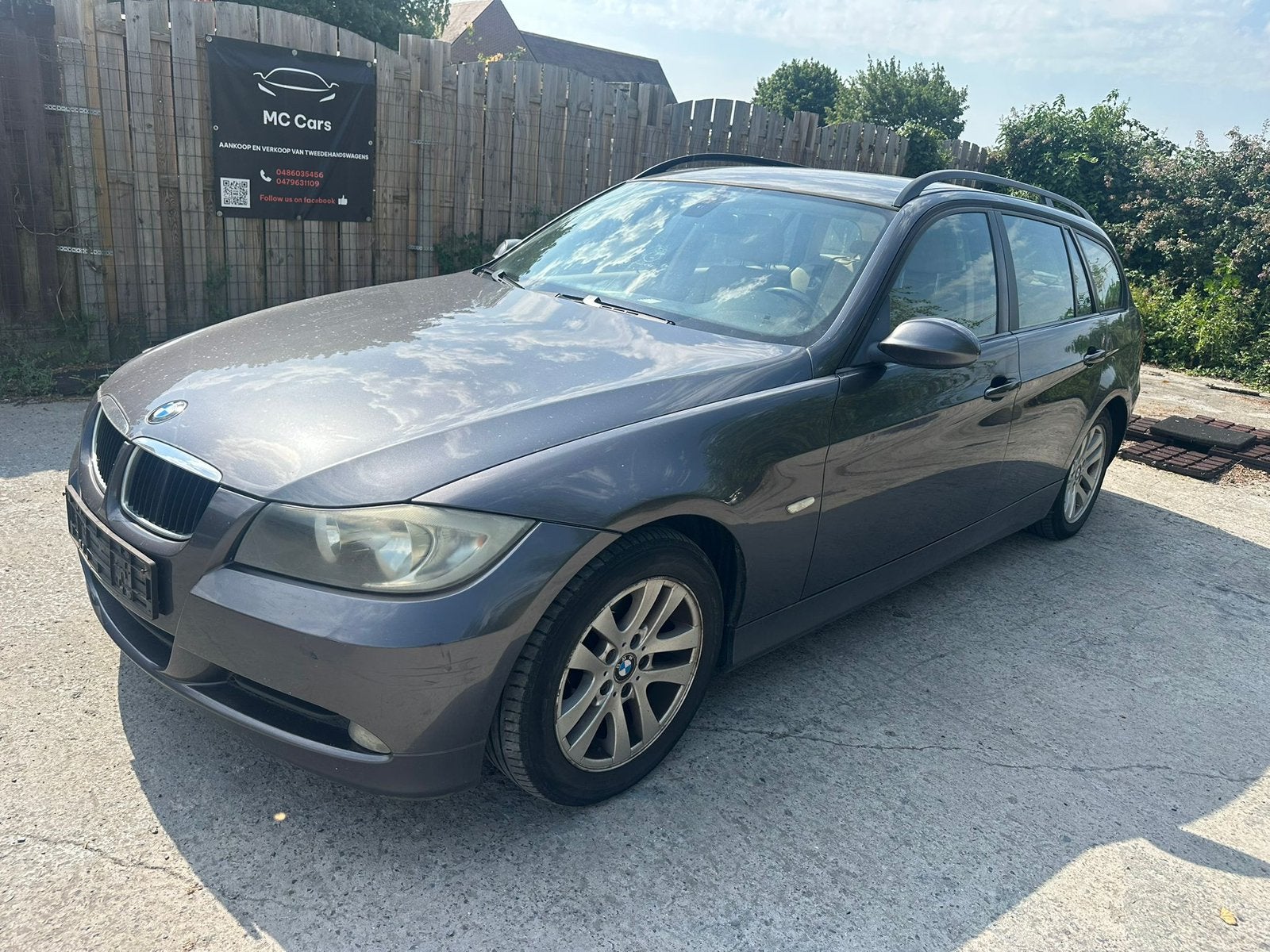 Le volant de la BMW 318d est bruyant, Autos, BMW, Achat, Beige, Boîte manuelle, 5 portes