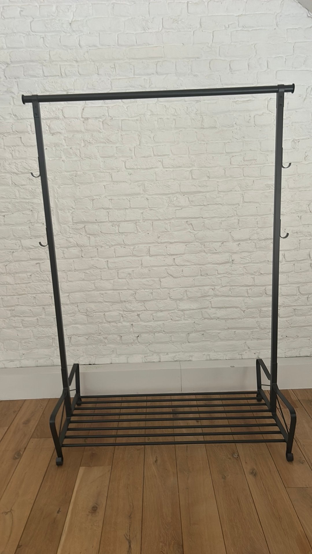 Portants métalliques noirs IKEA, Vêtements | Femmes, Portants à vêtements, Enlèvement, Comme neuf