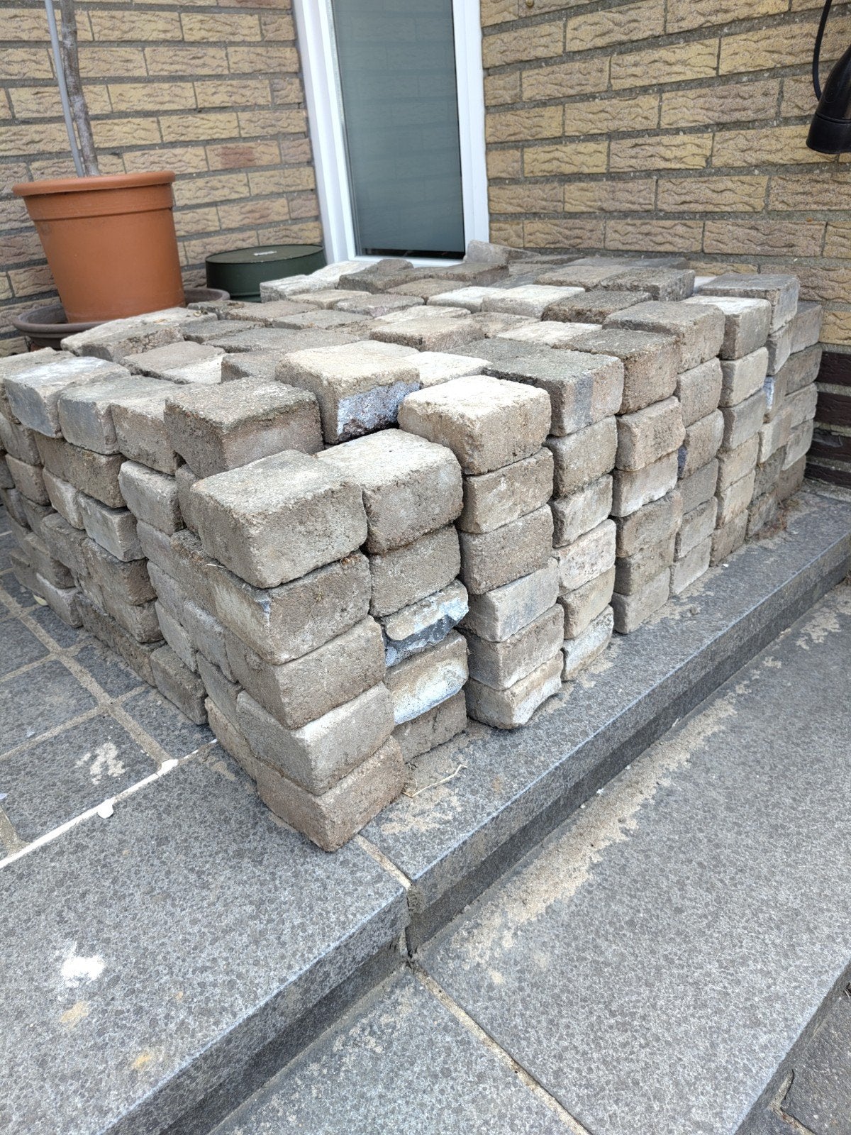 Gratis betonklinkers, Enlèvement