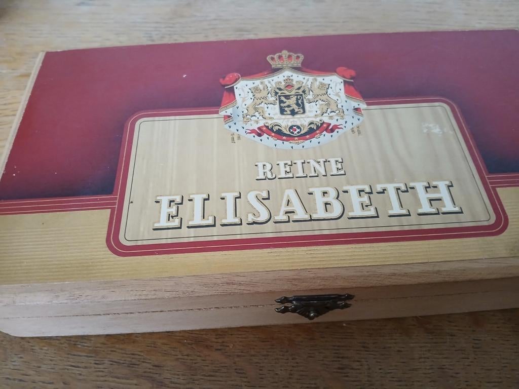 Cigare reine elizabeth, Enlèvement