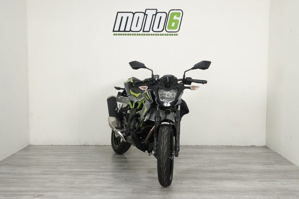 Kawasaki Z125 demomotor, 125 cc, 11 kW of minder, ABS, Handgeschakeld