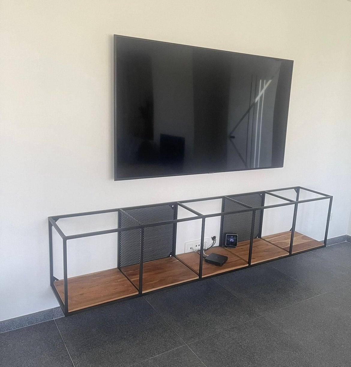 Industriële tv-kast – mangohout, Huis en Inrichting, Ophalen, Zo goed als nieuw, Overige materialen, 200 cm of meer