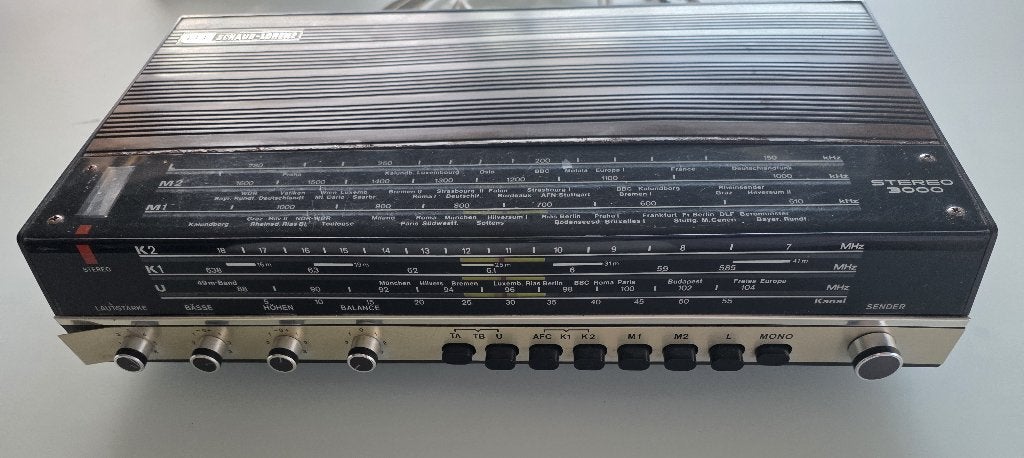 Vintage platenspeler en ITT Stereo radio 3000, Ophalen, Platenspeler