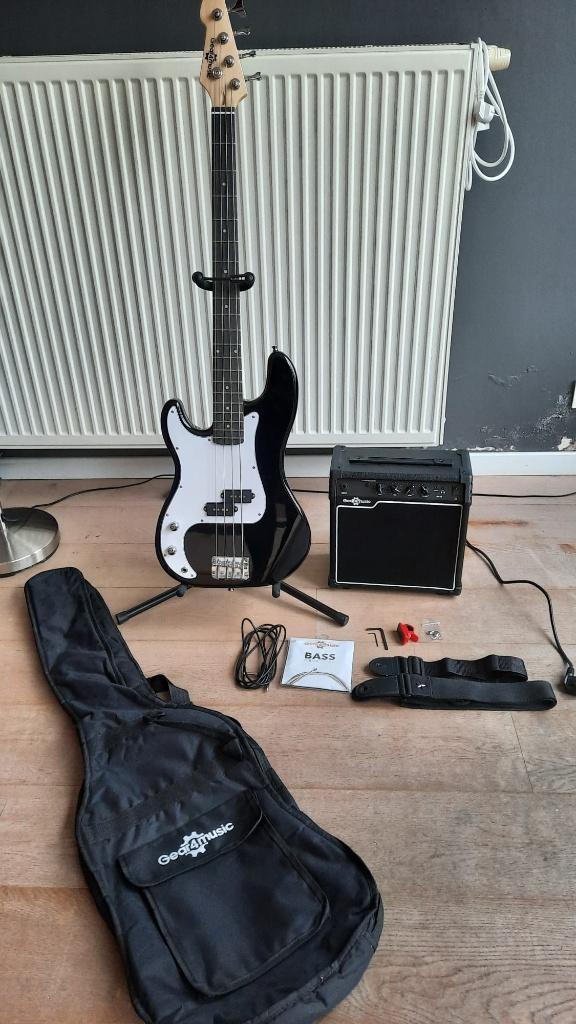Guitare basse (gaucher), Enlèvement, Comme neuf, Électrique