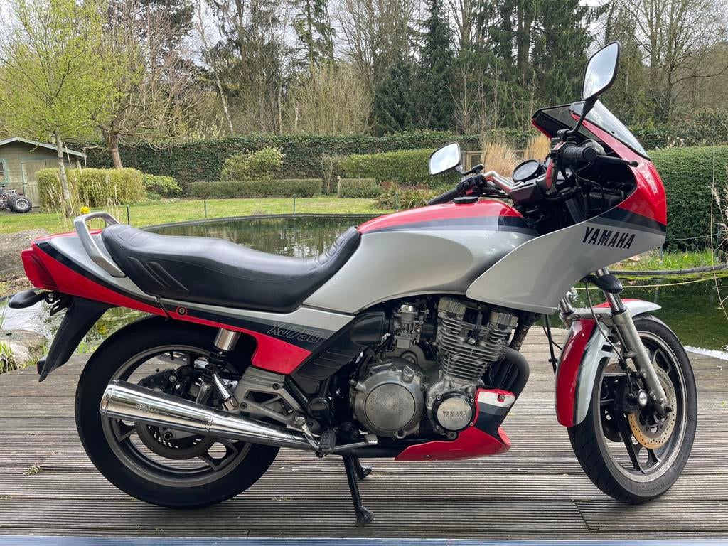 Yamaha XJ750 Seca, Motoren, 4 cilinders, Bedrijf, Sport, Meer dan 35 kW