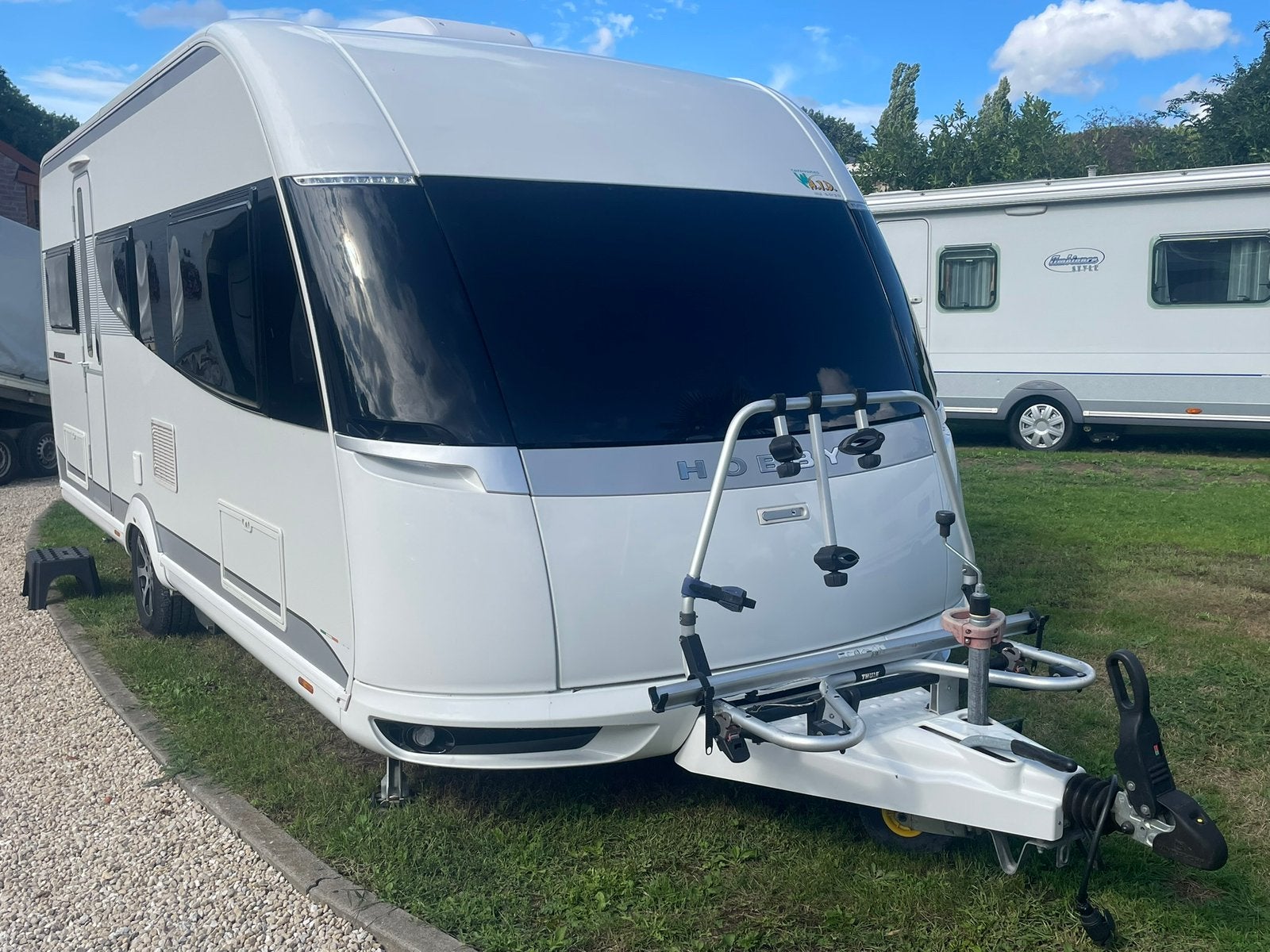 Prachtige Hobby 495 Premium, 2 enkele bedden, Mover, Airco, Caravans en Kamperen, Caravans, Rondzit, Hobby, Schokbreker, Bedrijf