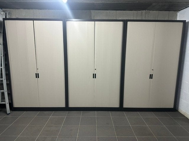 kasten, Ophalen, Met plank(en), Gebruikt, 100 tot 150 cm