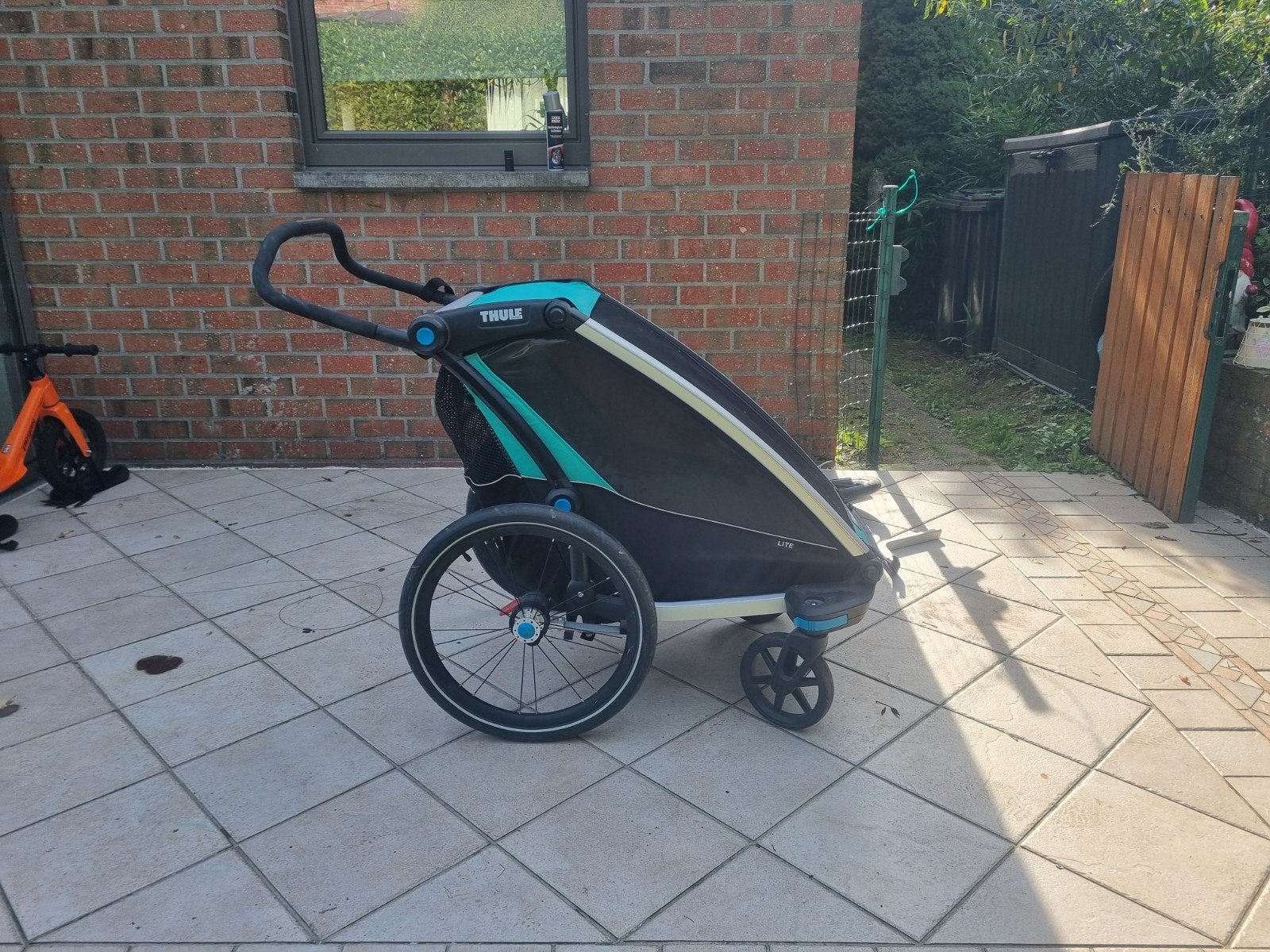 poussette Thule Chariot Lite 1 multisport + accessoires, Zo goed als nieuw, Luchtbanden, Ophalen, Kinderwagen