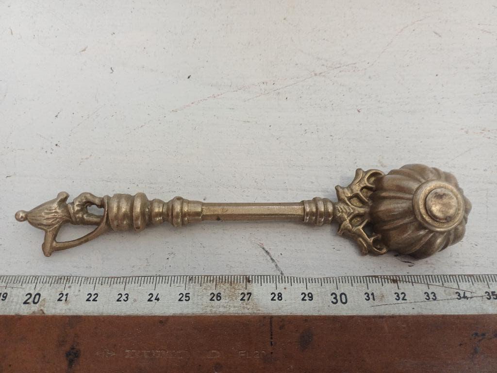 zeldzaam bronzen instrument (het doven van de kaarsen), Antiek en Kunst, Ophalen of Verzenden