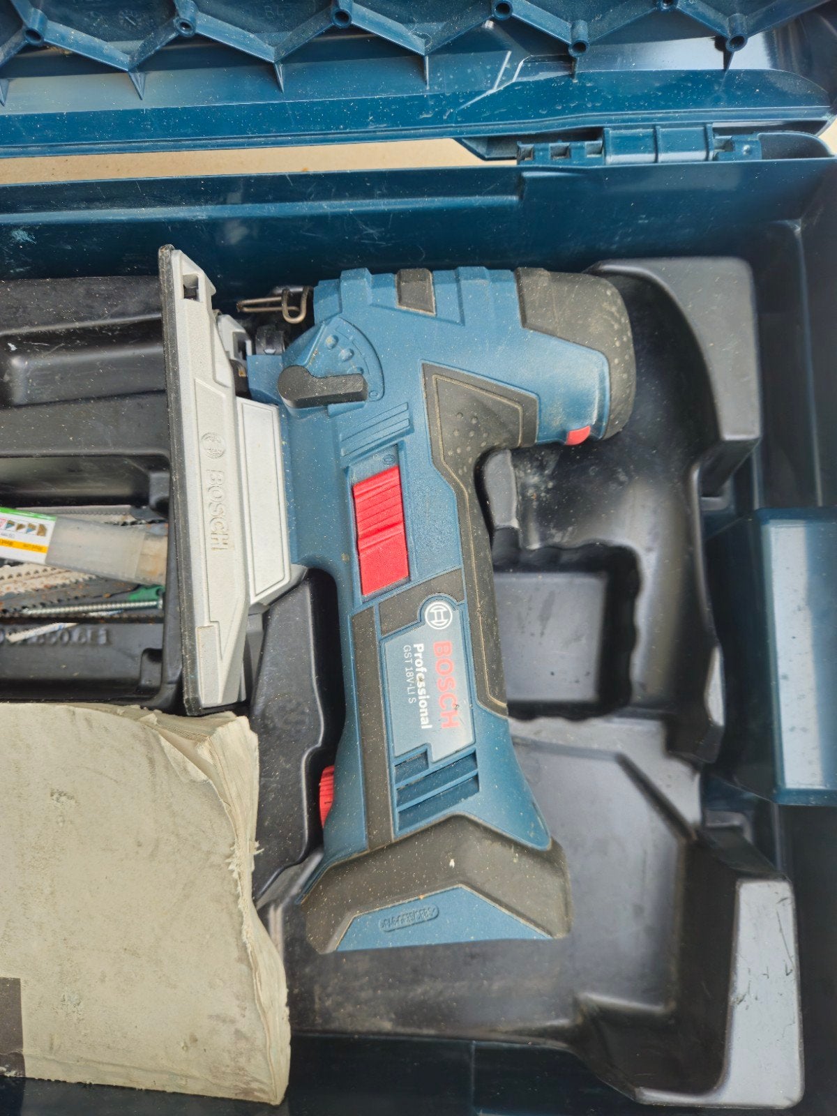 Bosch Professional GSA 18V-LI - Scie sabre sans fil avec cof, Bricolage & Construction, Enlèvement