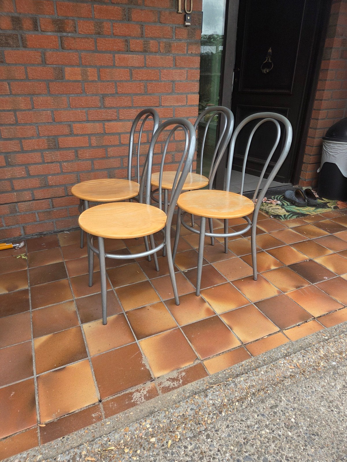 Stoelen vermoedelijk vintage ikea, Ophalen