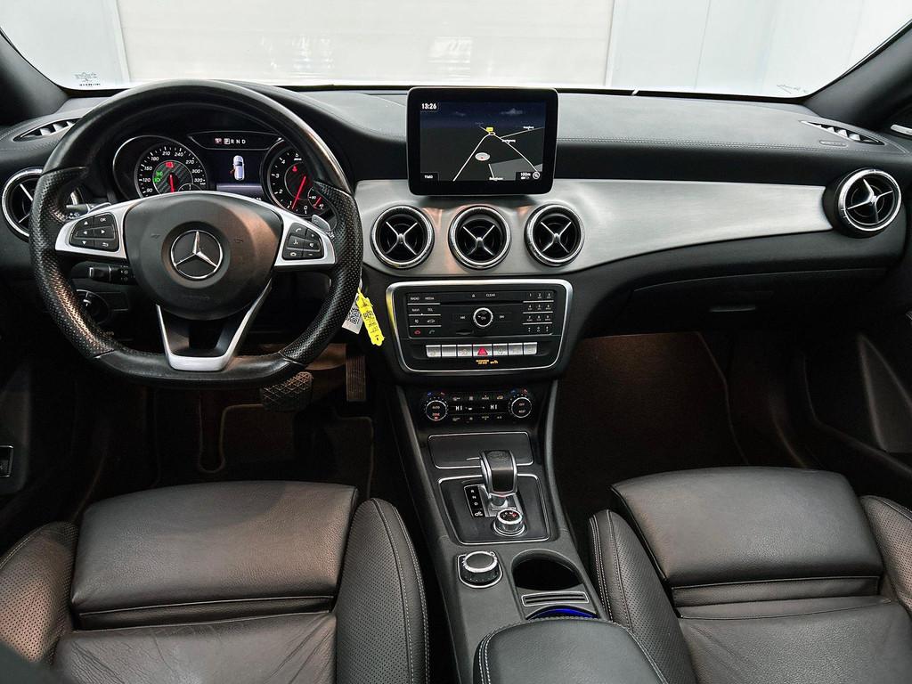Mercedes-Benz CLA-Klasse 45 4MATIC AMG Shooting Brake AMG Li, Auto's, Mercedes-Benz, Automaat, CLA, Stof, Gebruikt