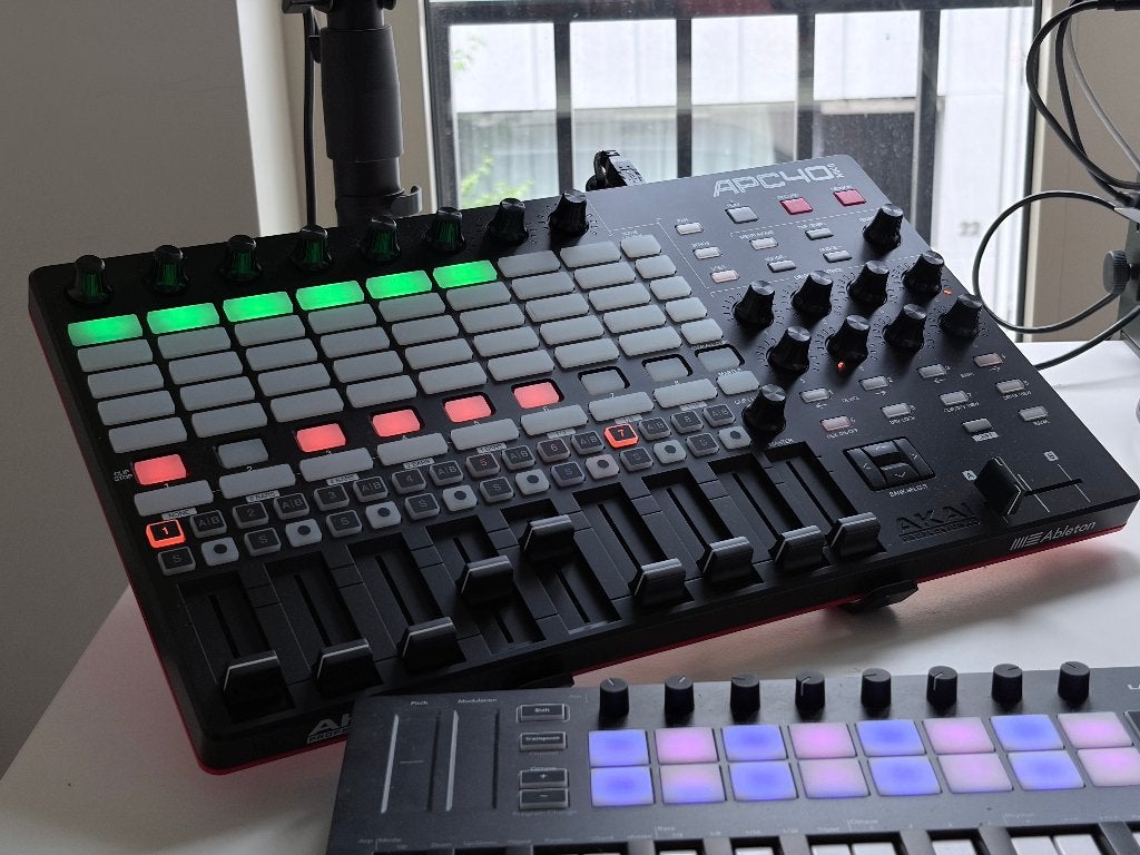Akai APC 40 MkII Ableton Midi Controller, Muziek en Instrumenten, Midi-apparatuur, Nieuw, Ophalen