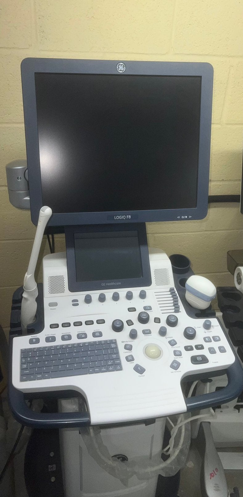 Échographe GE Healthcare LOGIQ F8 + 2 Sondes 4D&Endovaginale, Enlèvement, Comme neuf
