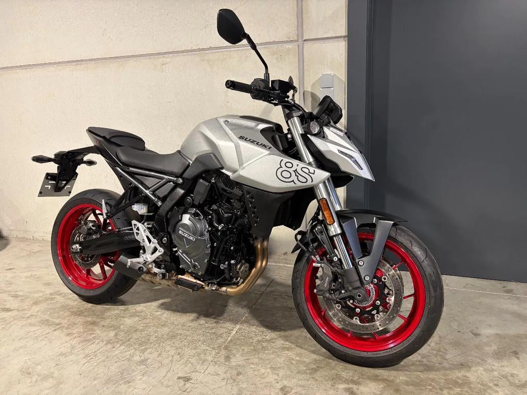 Suzuki GSX8S 35kW A2 in nieuwstaat (btw moto) (bj 2025), Motoren, Bedrijf, 12 t/m 35 kW, 800 cc, Overig