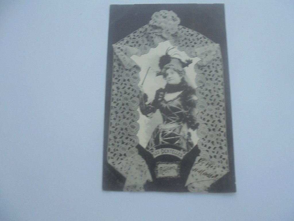kant handwerk, Enlèvement ou Envoi, Avant 1920, Affranchie, Costume traditionnel