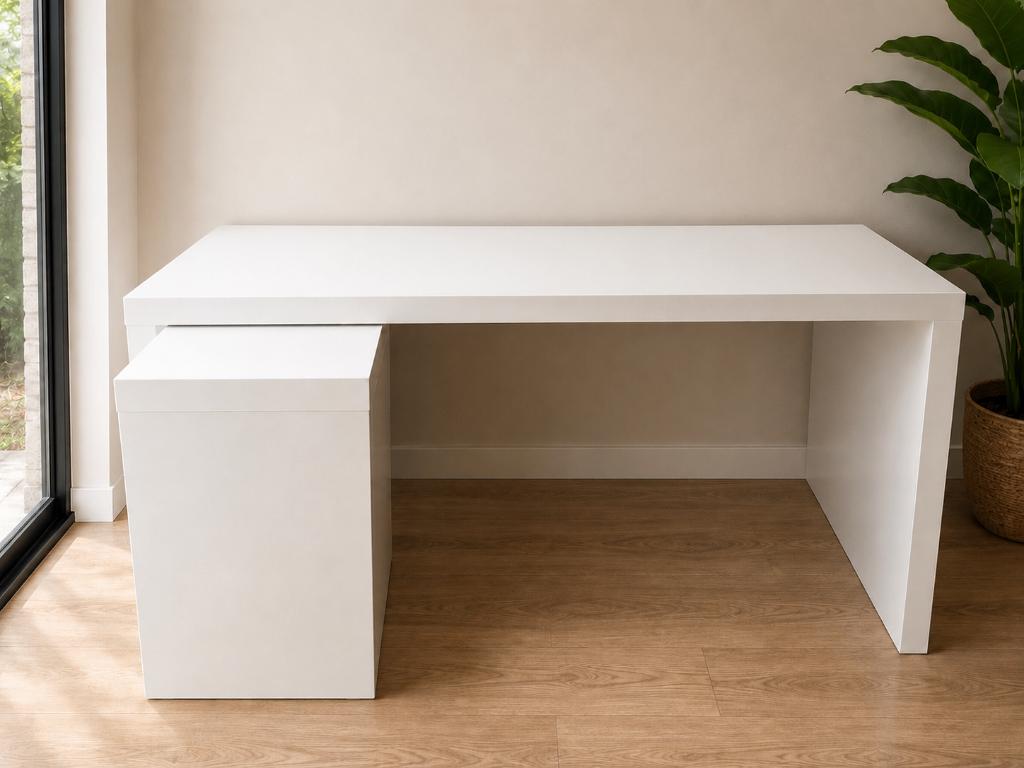 Witte IKEA bureau, Ophalen, Zo goed als nieuw, IKEA
