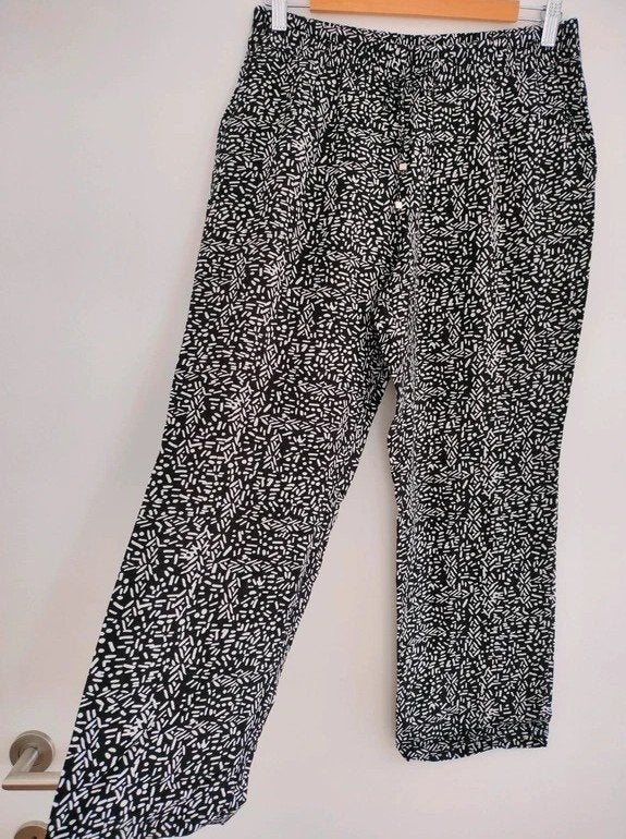 Luchtige losse broek met elastiek in de Taille C&A, 38/36, Kleding | Dames, Broeken en Pantalons, Zo goed als nieuw, Maat 38/40 (M)