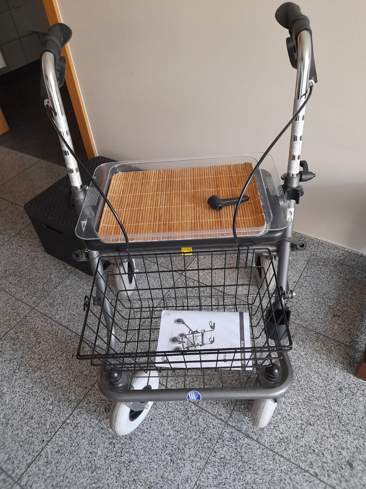 Rollator , zo goed als nieuw , perfecte staat, Divers, Enlèvement, Pliable, Comme neuf