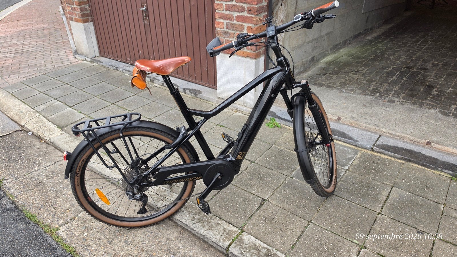 Vend Moustache xroad 6 xl 2024, Vélos & Vélomoteurs, 50 km par batterie ou plus, Comme neuf, Moustache, Enlèvement