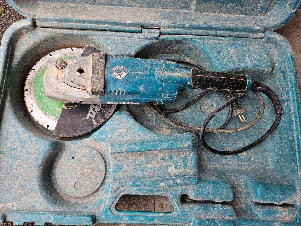 Rectifieuse Makita, Enlèvement, Utilisé, 1000 watts ou plus, Meuleuse d'angle
