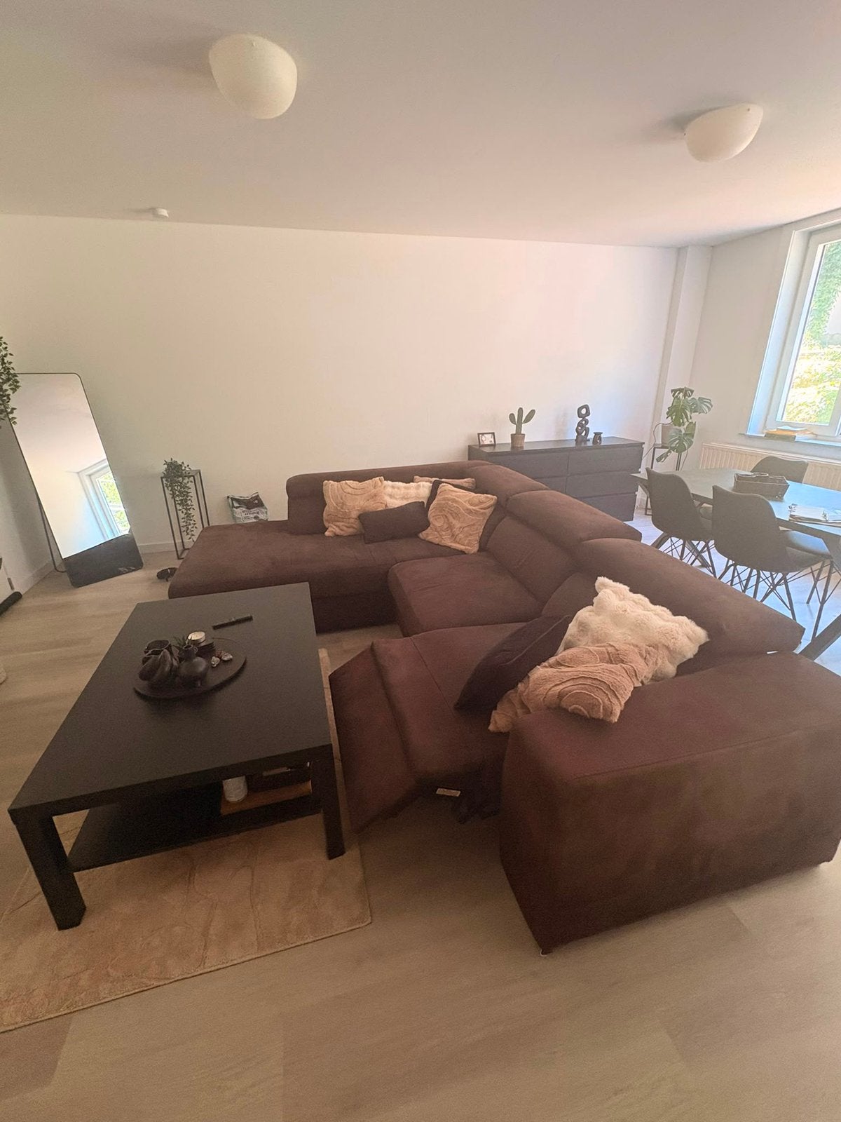 Grote  Hoeksalon met electrische relax, Ophalen, Zo goed als nieuw