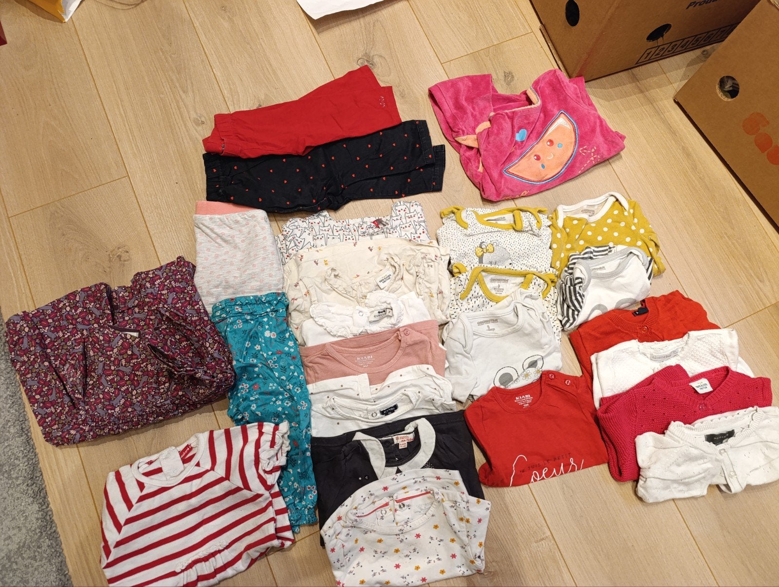 vêtements lot fille 9 mois, Enlèvement, Utilisé, Taille 68