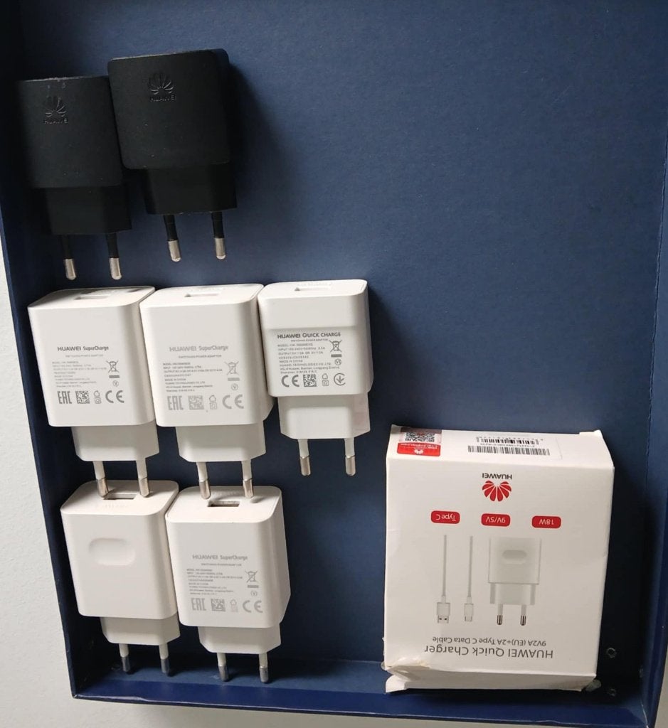 MOBIELE TELEFOONOPLADERS, Ophalen of Verzenden, Zo goed als nieuw, Huawei, Adapter