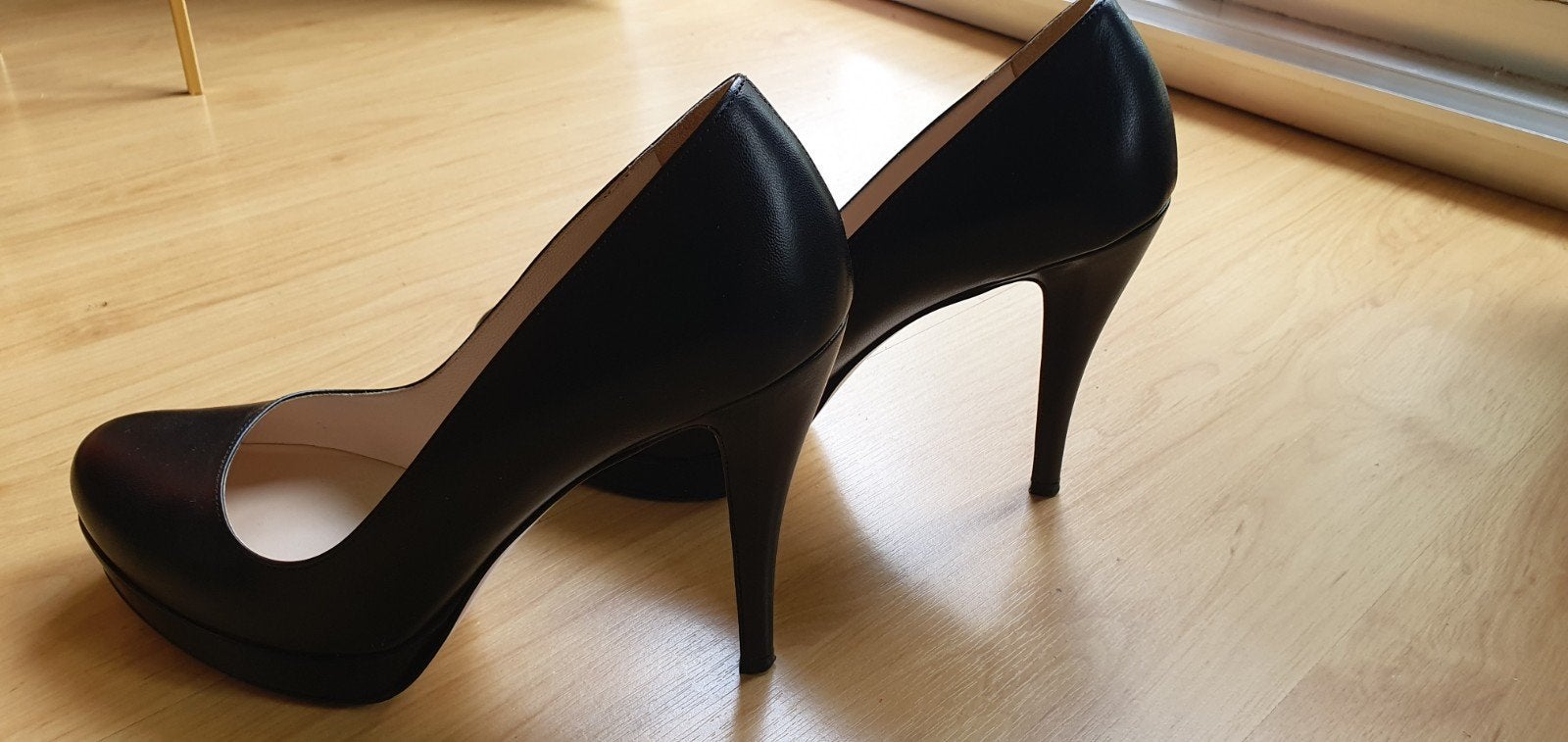 Zwarte leren pumps MaxMara, MaxMara., Enlèvement ou Envoi, Escarpins, Porté