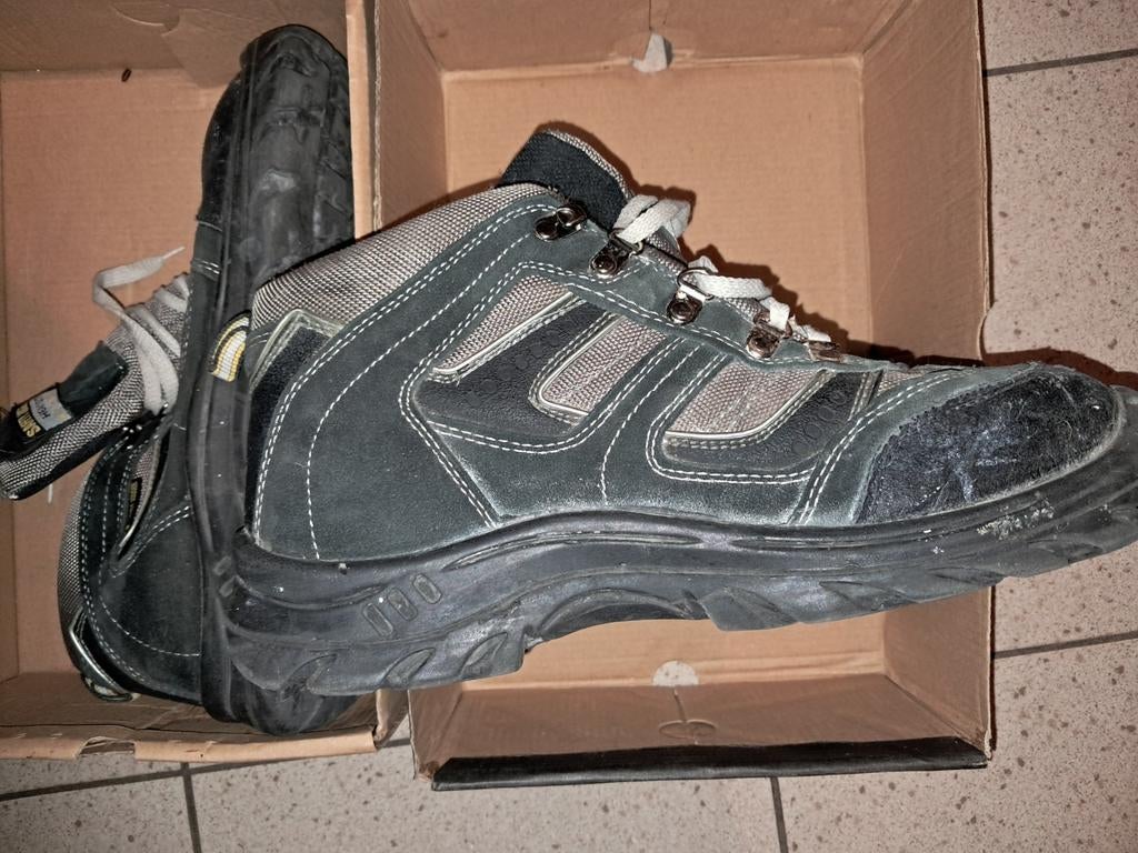 Veiligheids werkschoenen maat 43, Ophalen, Werkschoenen