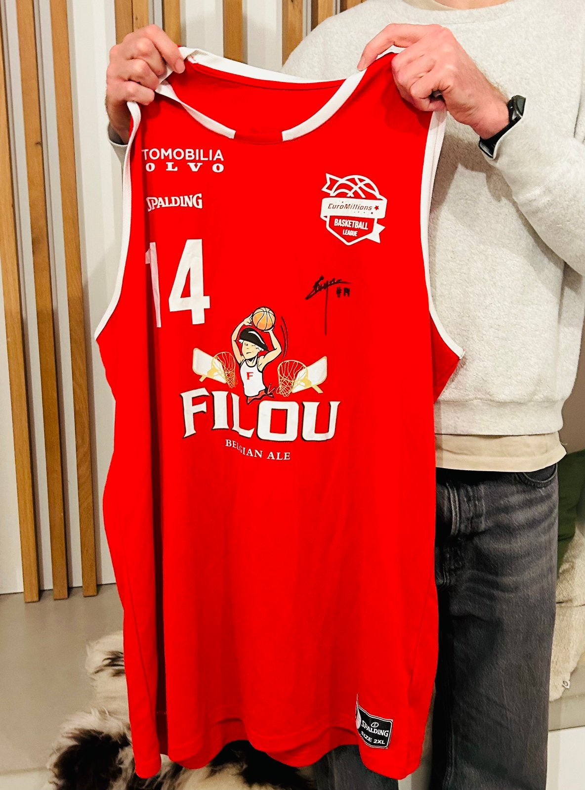 Uniek gesigneerd basketbalshirt – Servaas Buysschaert #14, Sports & Fitness, Basket, Enlèvement ou Envoi, Utilisé, Vêtements