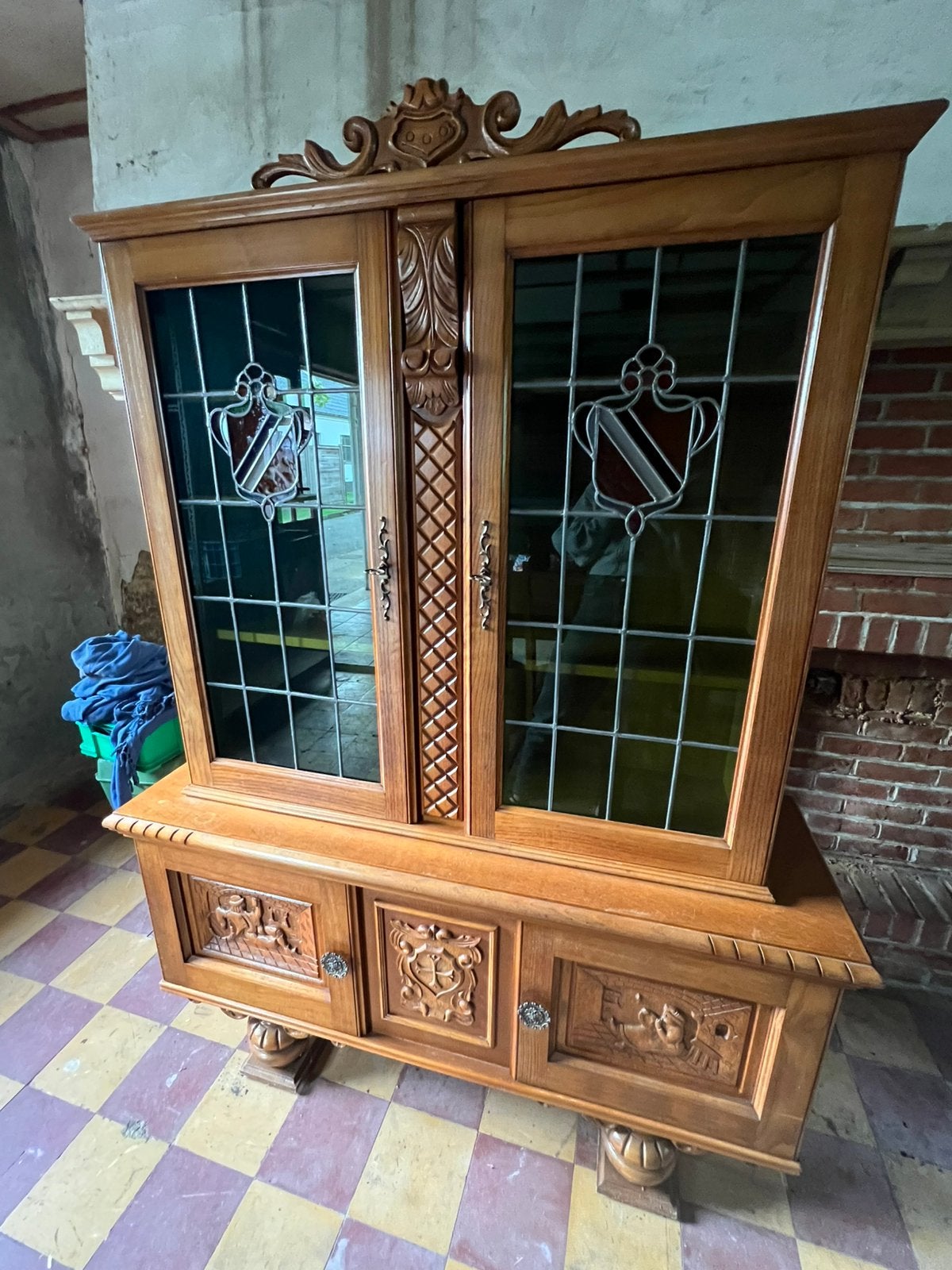 Eetplaats (stoelen/tafel/vitrinekast), Antiek en Kunst, Ophalen