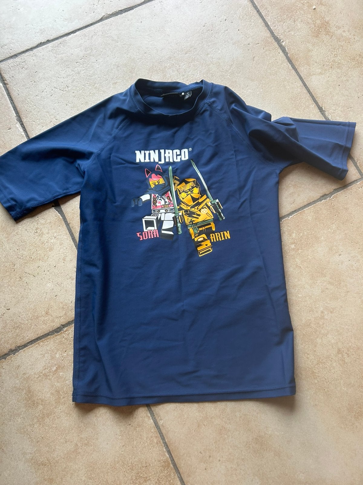 Zwemshirt Lego Ninjago maat 140, Kinderen en Baby's, Kinderkleding | Maat 140, Ophalen, Gebruikt