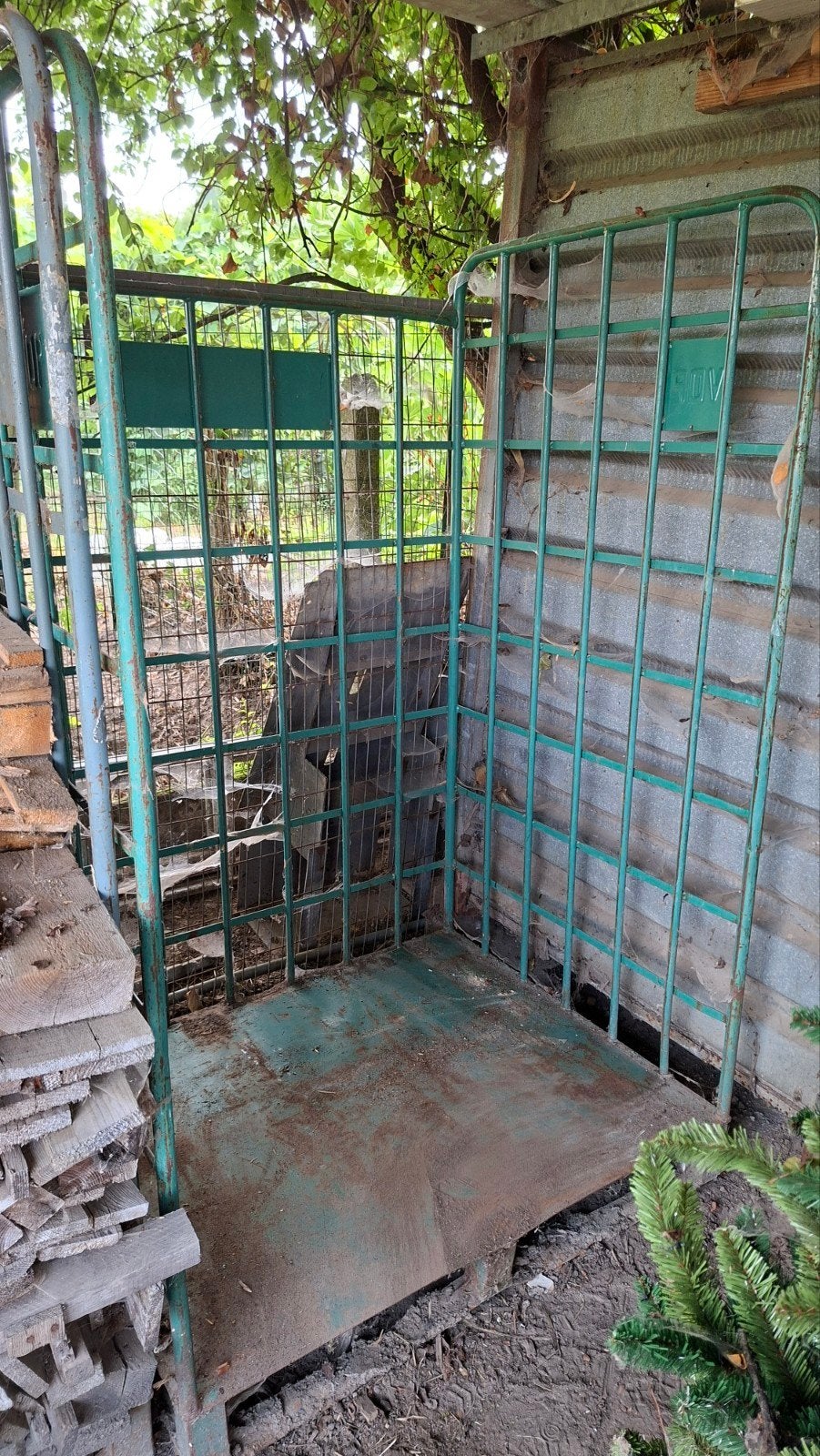 houtkorven stapelbakken, Ophalen