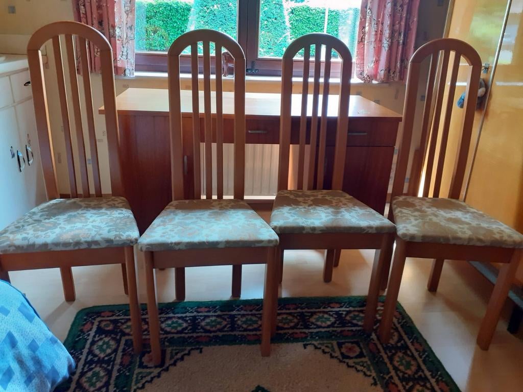 Stoelen, Ophalen
