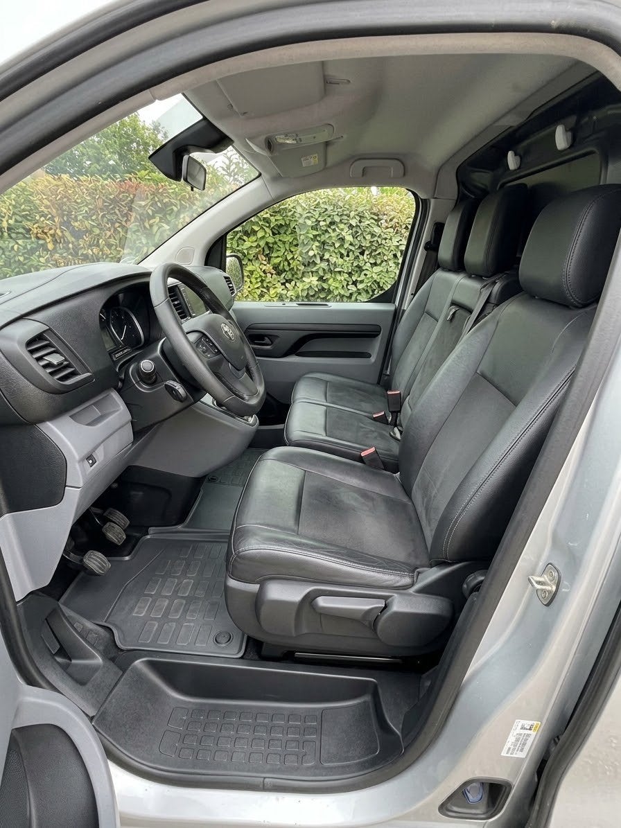 Toyota proace 2.0D, Argent ou Gris, Achat, Euro 6, Boîte manuelle