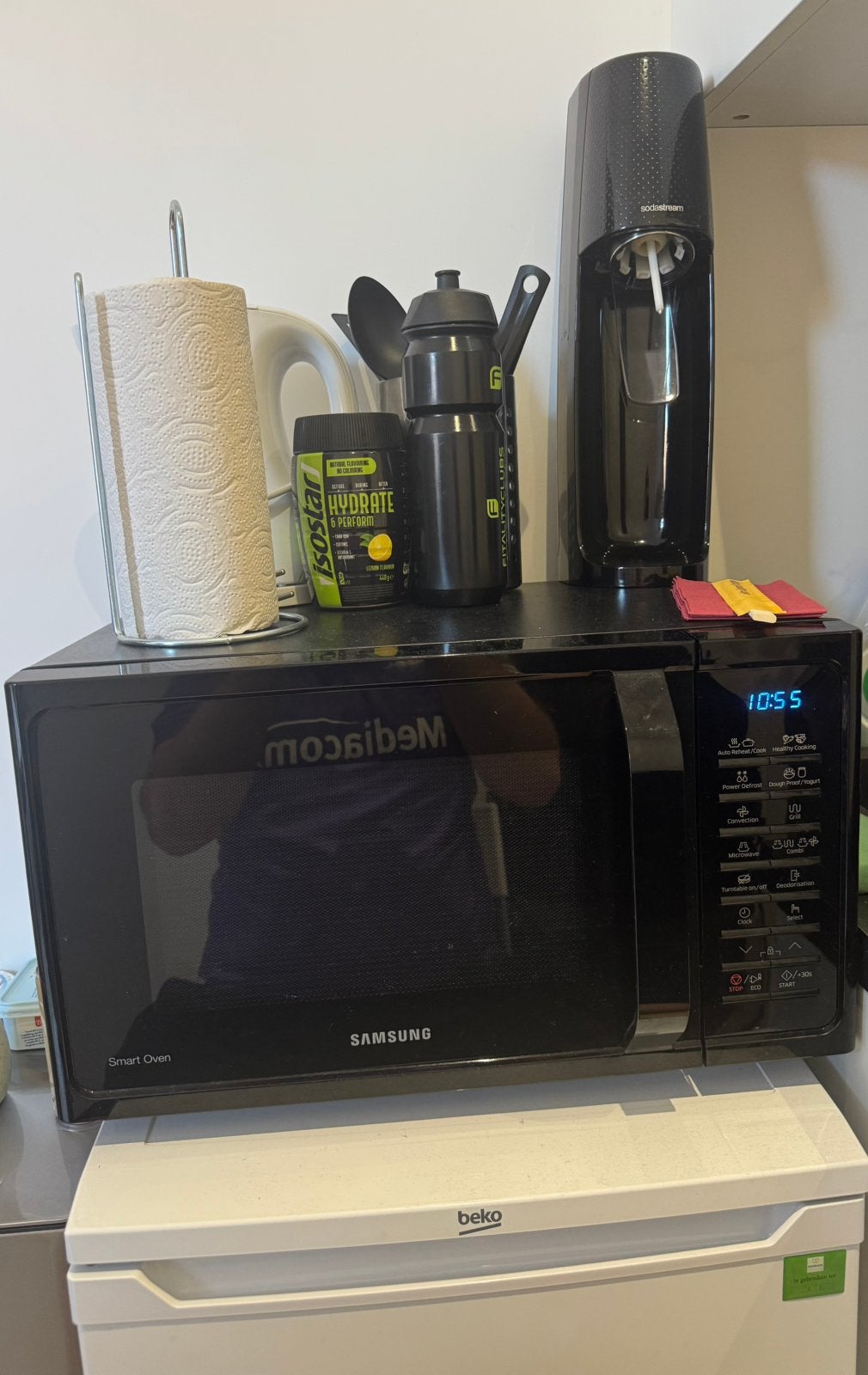 SAMSUNG MC28H5015AK SMART OVEN – COMBI MICROGOLF – 28L, Elektronische apparatuur, Microgolfovens, Ophalen, Zo goed als nieuw, Draaiplateau