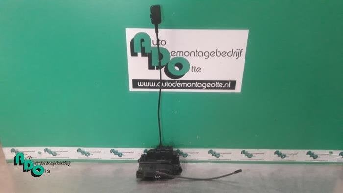 Deurslot Mechaniek 4Deurs links-voor van een Renault Clio (C, Gebruikt, -, Renault, -