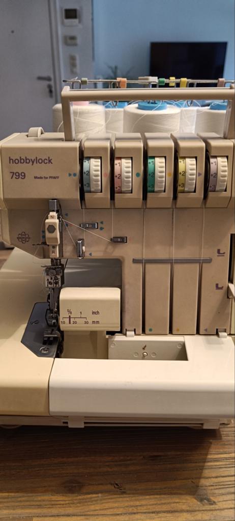 Overlock Pfaff, Hobby & Loisirs créatifs, Machines à coudre & Accessoires, Enlèvement, Pfaff