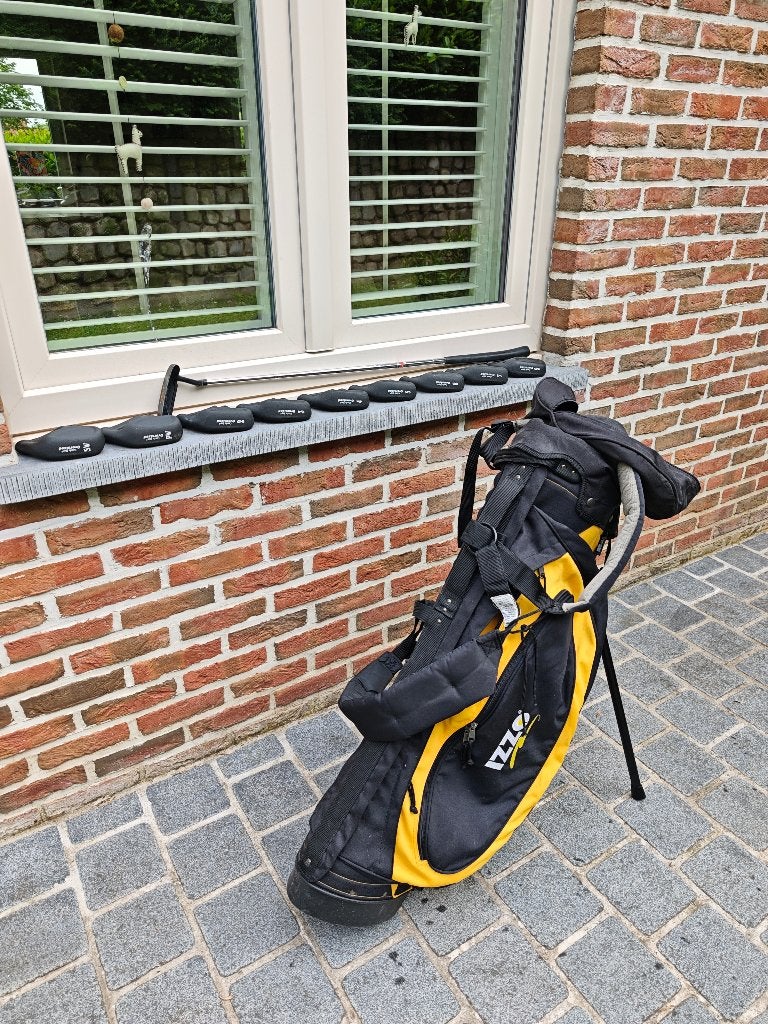 Sac de golf trépied IZZO + putter Donnay et accessoires, Sports & Fitness, Golf, Enlèvement, Sac