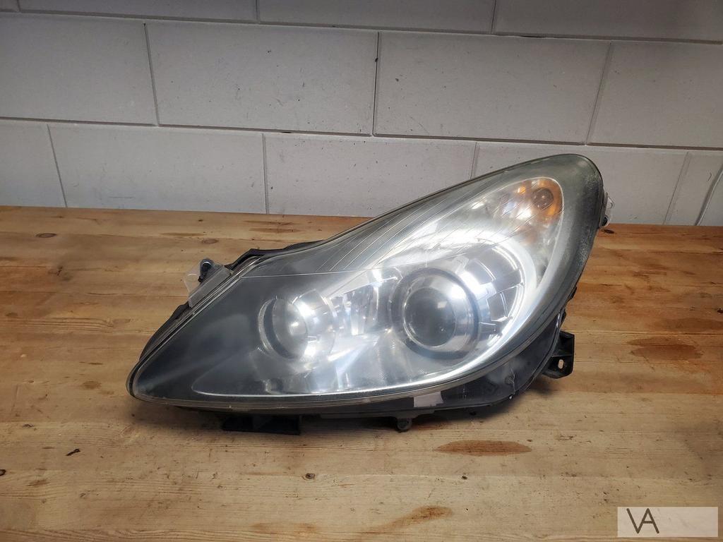 Opel Corsa D 2006 - 2010 koplamp links met lens AFL €100, Gebruikt, -, -, Opel