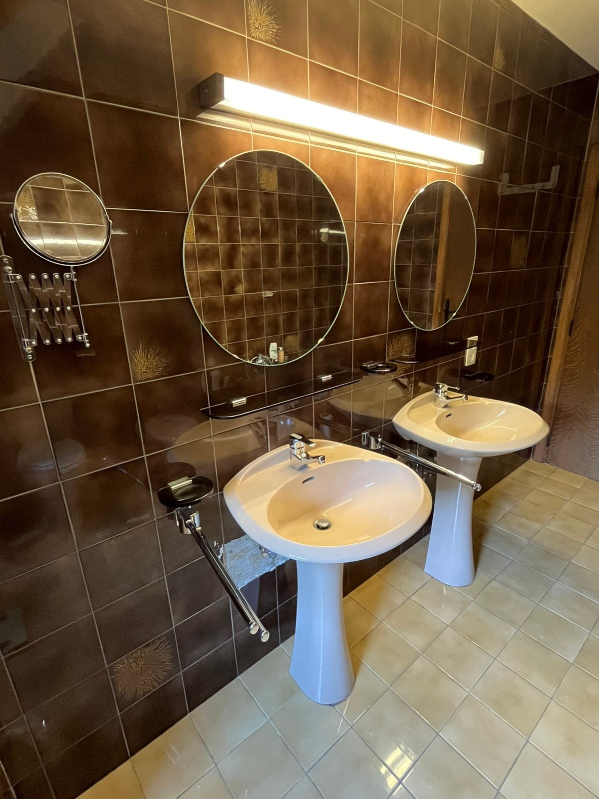 Volledige retro badkamer - goed onderhouden!, Huis en Inrichting, Ophalen, Zo goed als nieuw