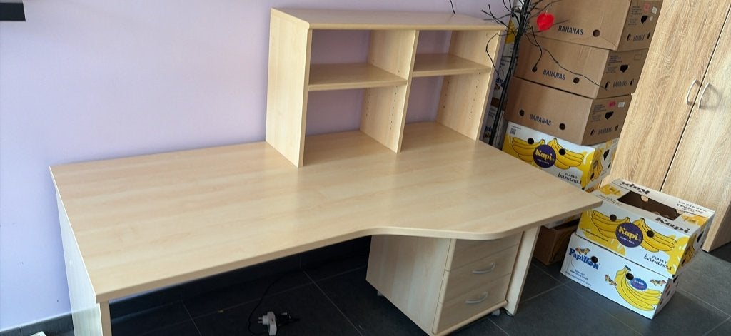 bureau met stoel, Ophalen, Zo goed als nieuw, Hout, Bureau-kast combinatie