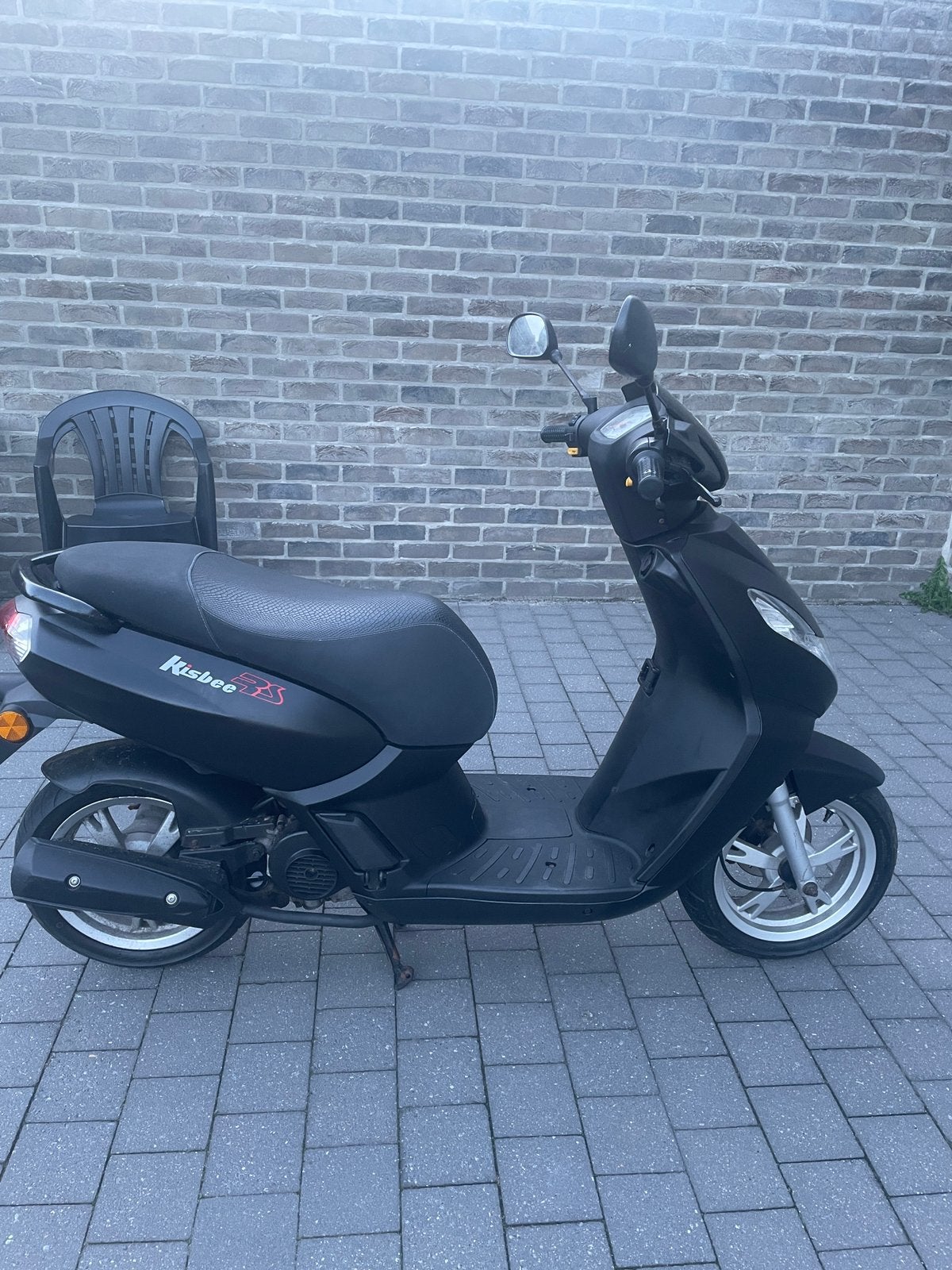 Peugeot kisbee rs klasse b 50cc, Fietsen en Brommers, Scooters | Peugeot, Ophalen, Zo goed als nieuw