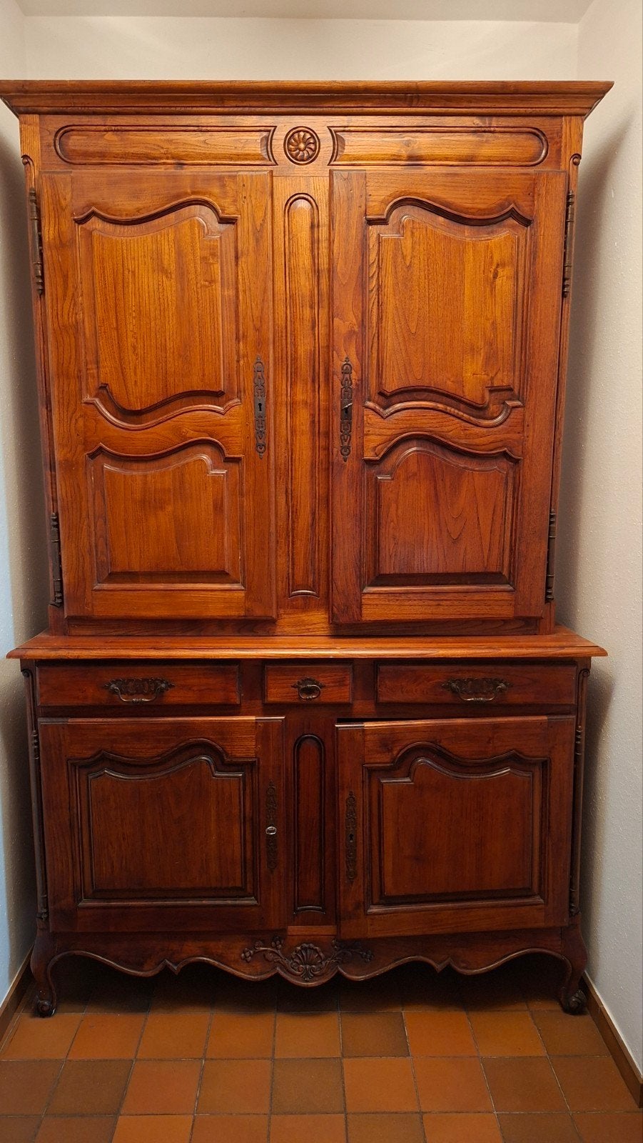 klassieke houten buffetkast (deux-corps) in Lodewijk XV stij, Huis en Inrichting, Ophalen