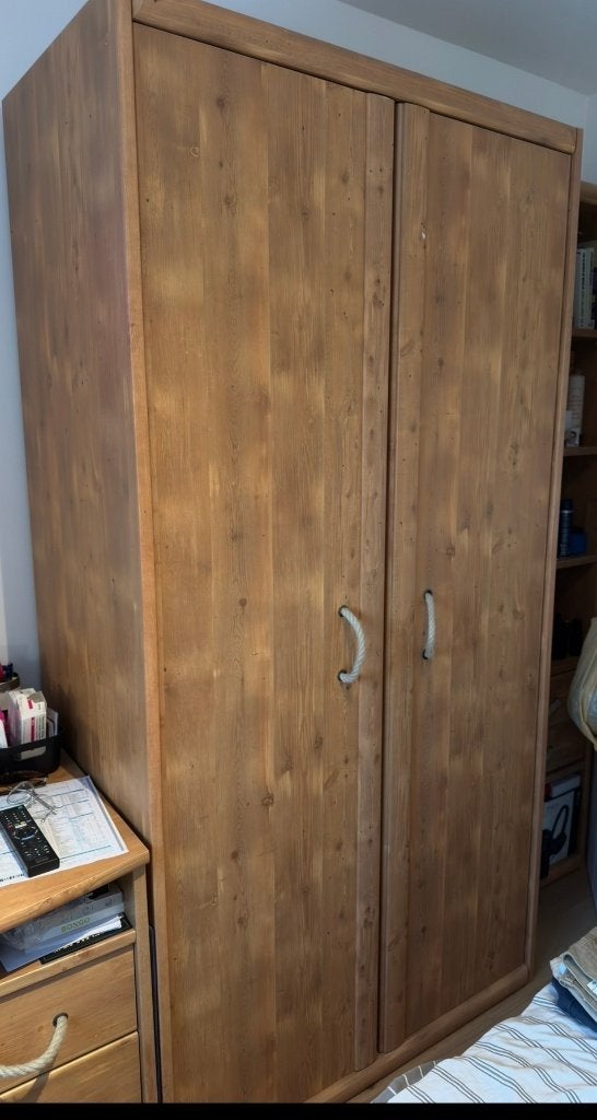 Kledingkast met houtlook (met hanggedeelte en legplanken), Ophalen, Met deur(en), Gebruikt, 200 cm of meer