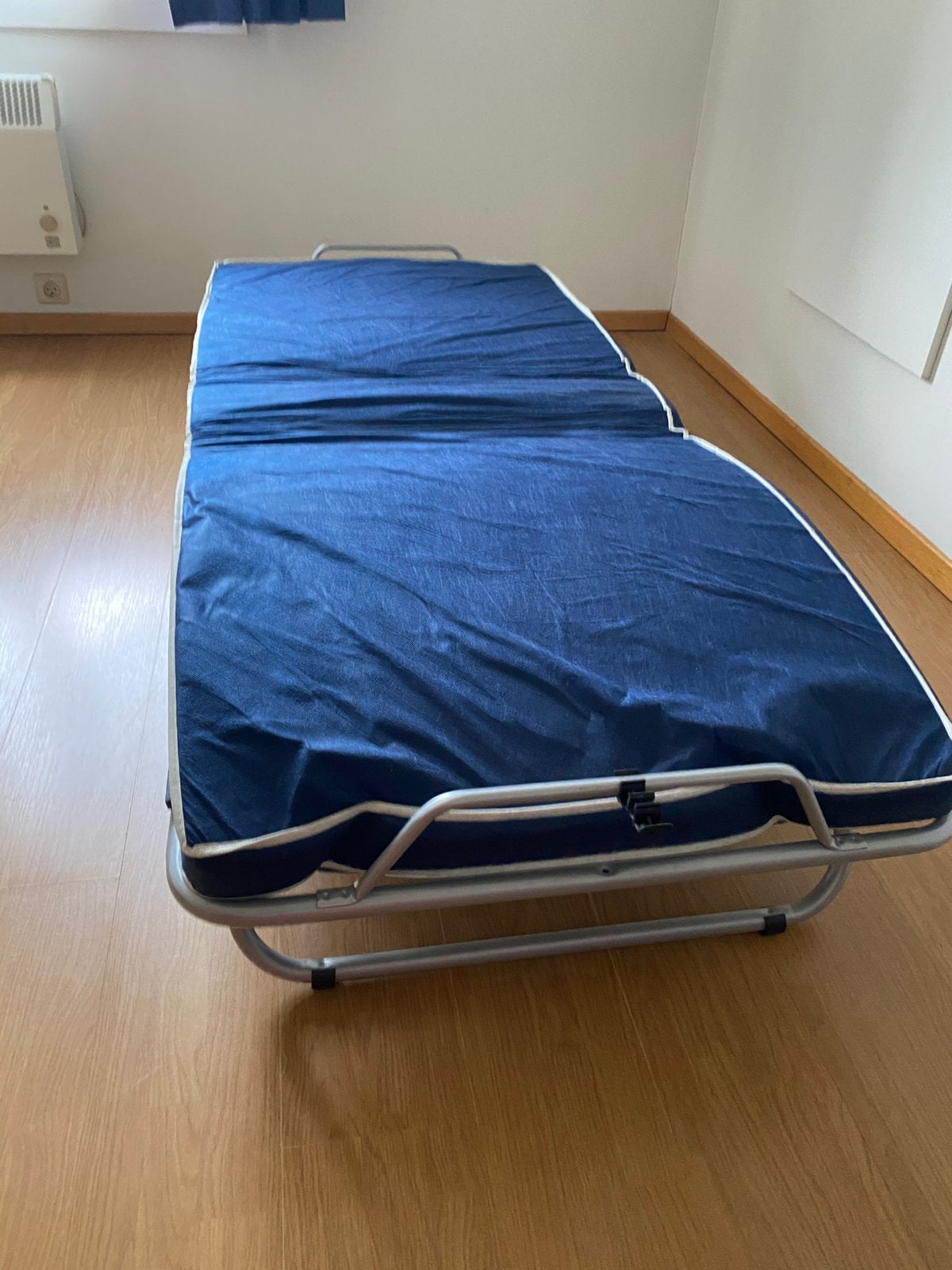 Opvouwbaar bedje, Ophalen, Zo goed als nieuw